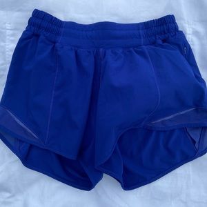 Lululemon Hotty Hot shorts 4” mid rise